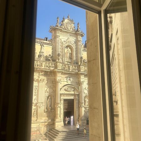 Palazzo Lanzilao'S Rooms เลชเช ภายนอก รูปภาพ