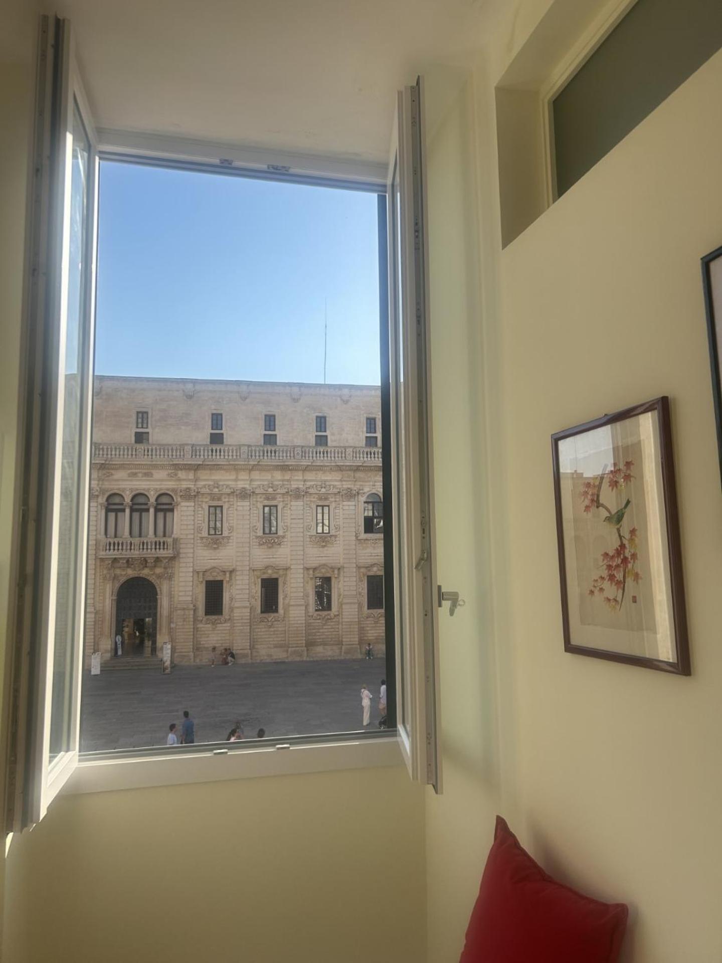 Palazzo Lanzilao'S Rooms เลชเช ภายนอก รูปภาพ